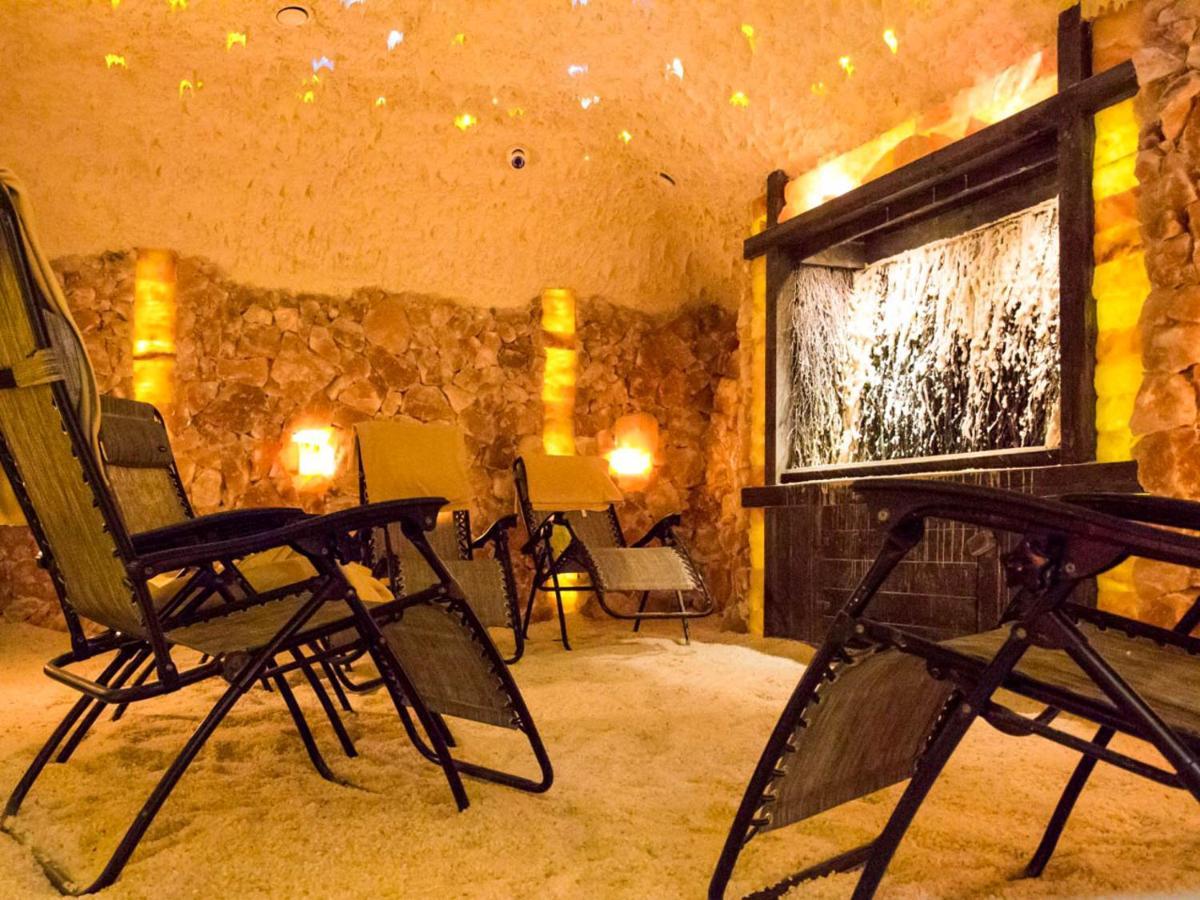 Ignasiak Hotel Września Buitenkant foto