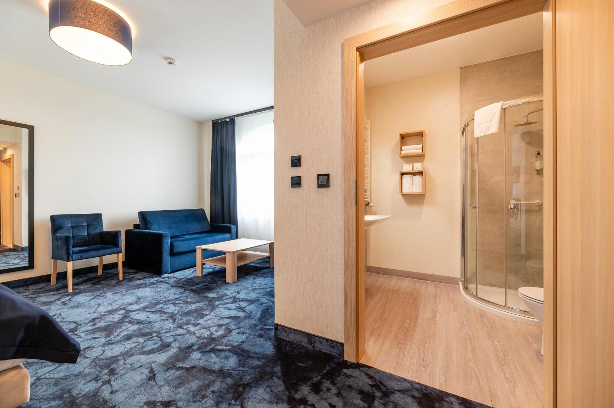 Ignasiak Hotel Września Buitenkant foto