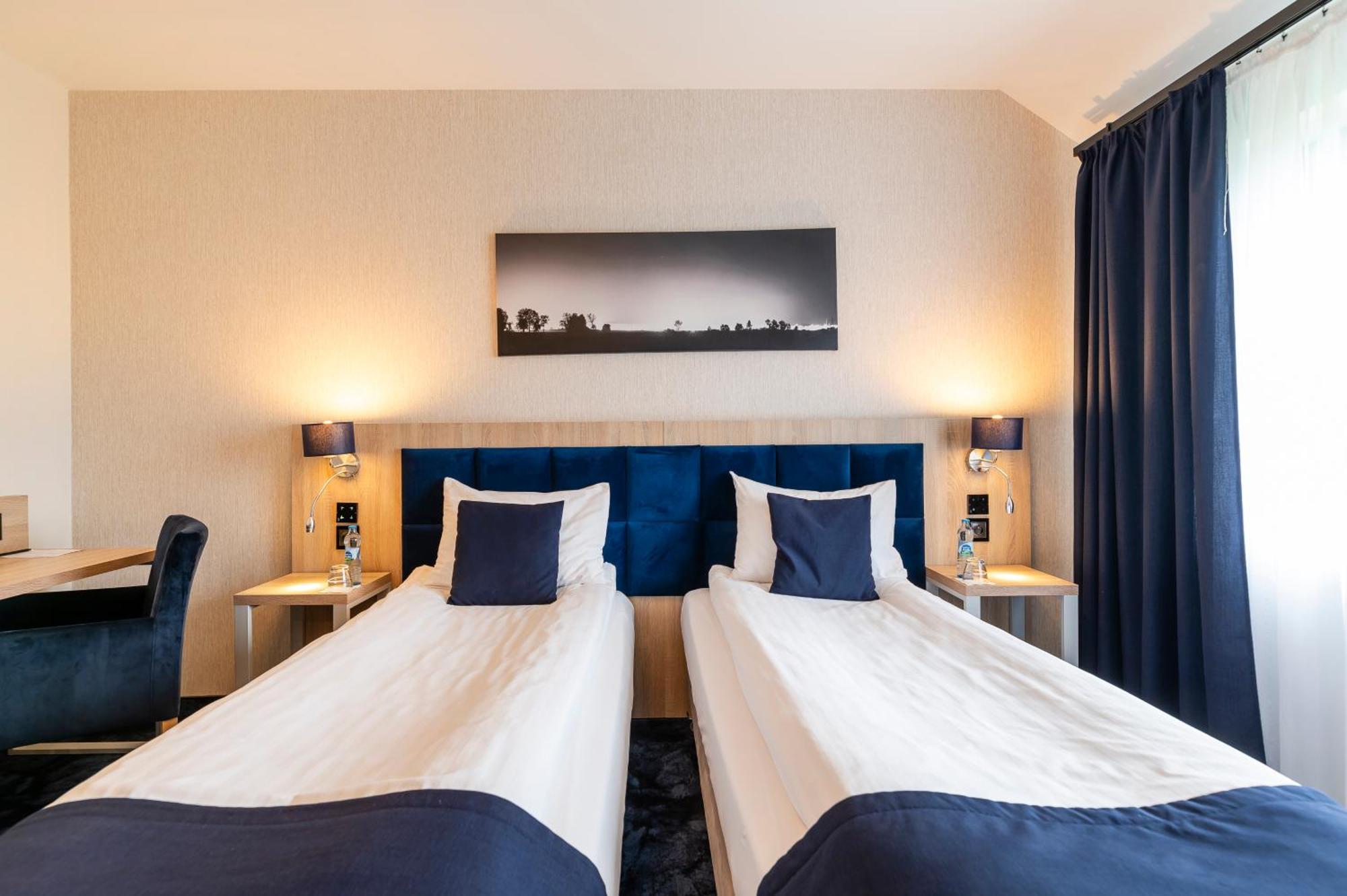 Ignasiak Hotel Września Buitenkant foto