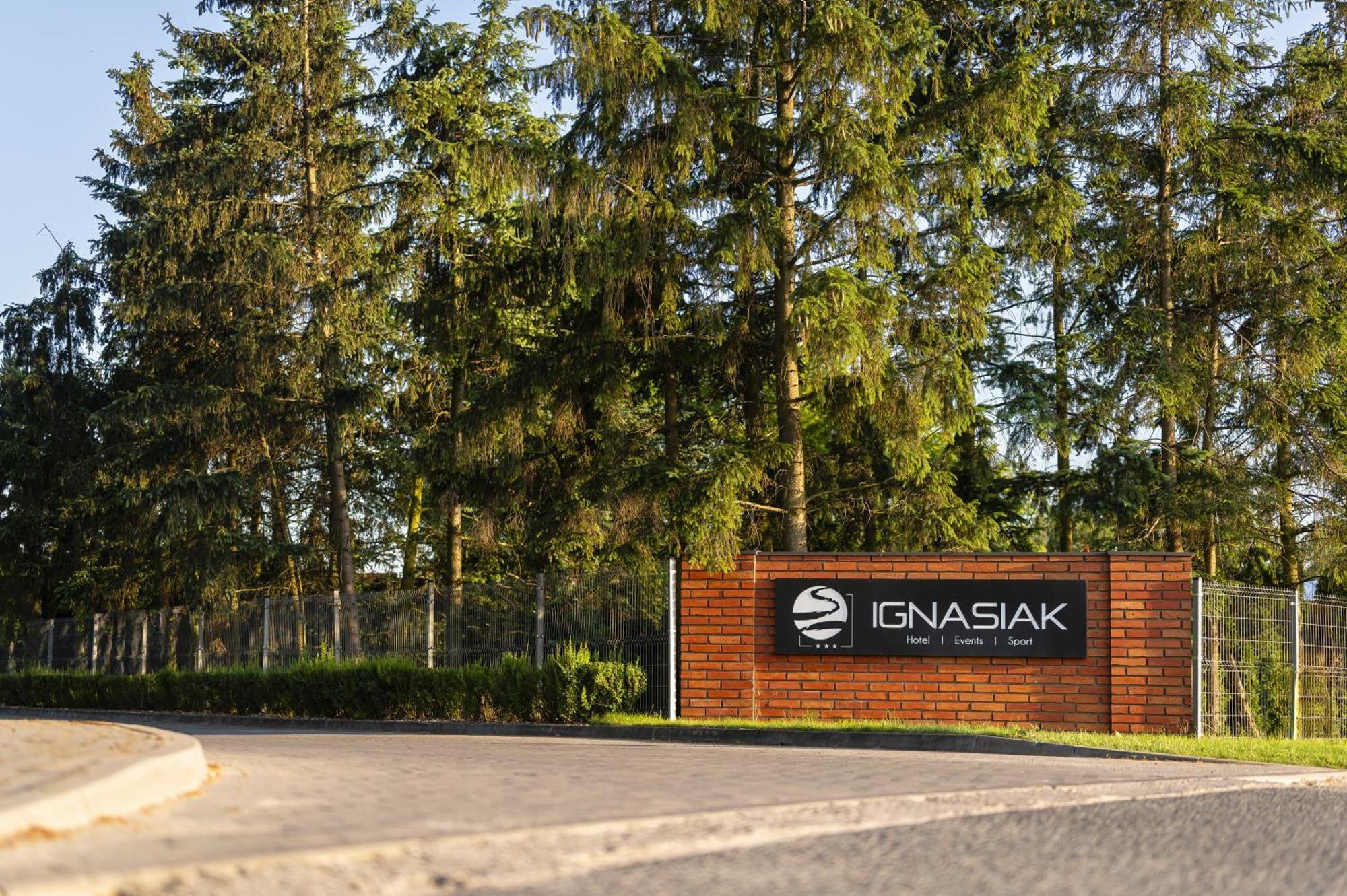 Ignasiak Hotel Września Buitenkant foto