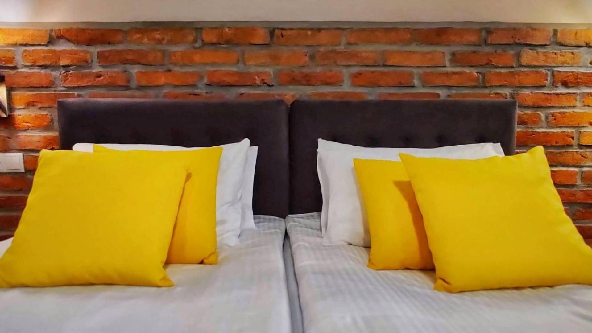 Ignasiak Hotel Września Buitenkant foto