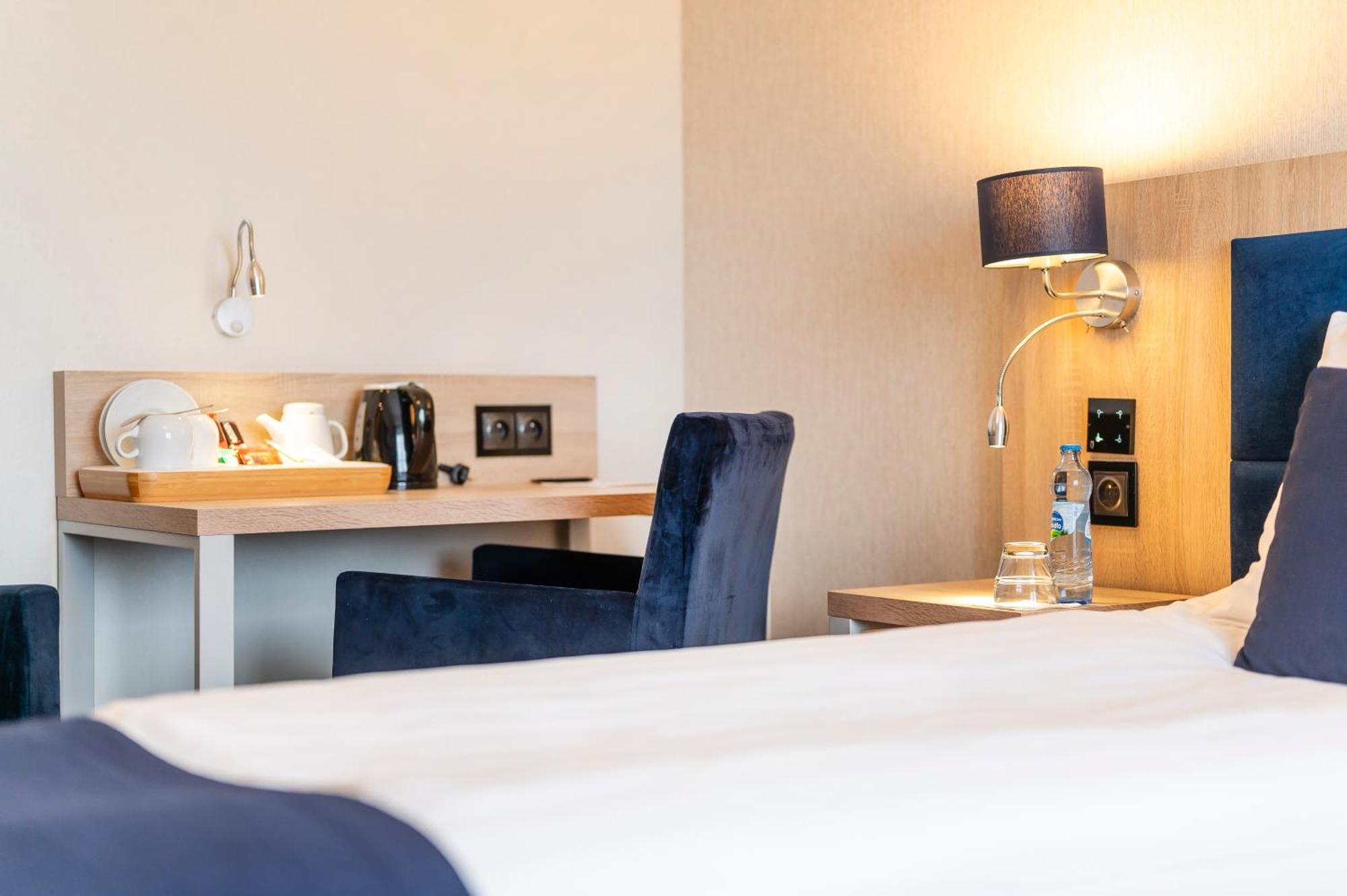 Ignasiak Hotel Września Buitenkant foto